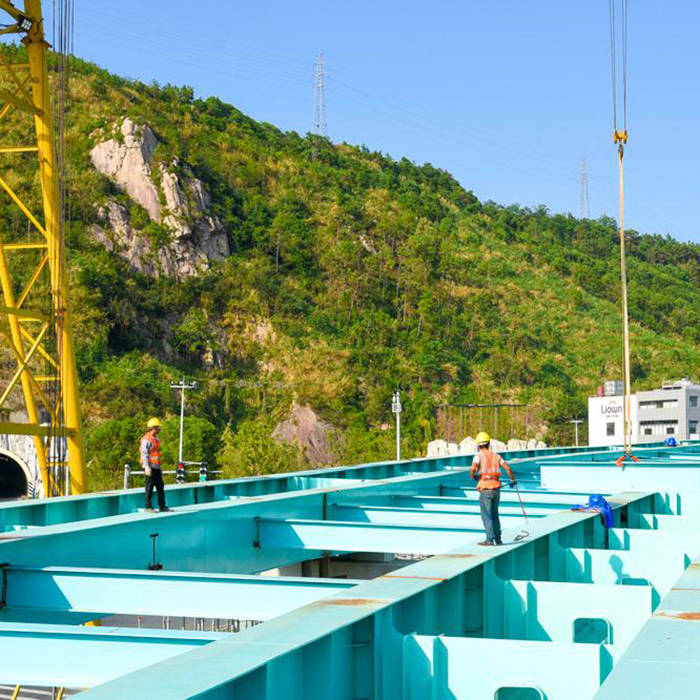 철강 구조물 제작 교량